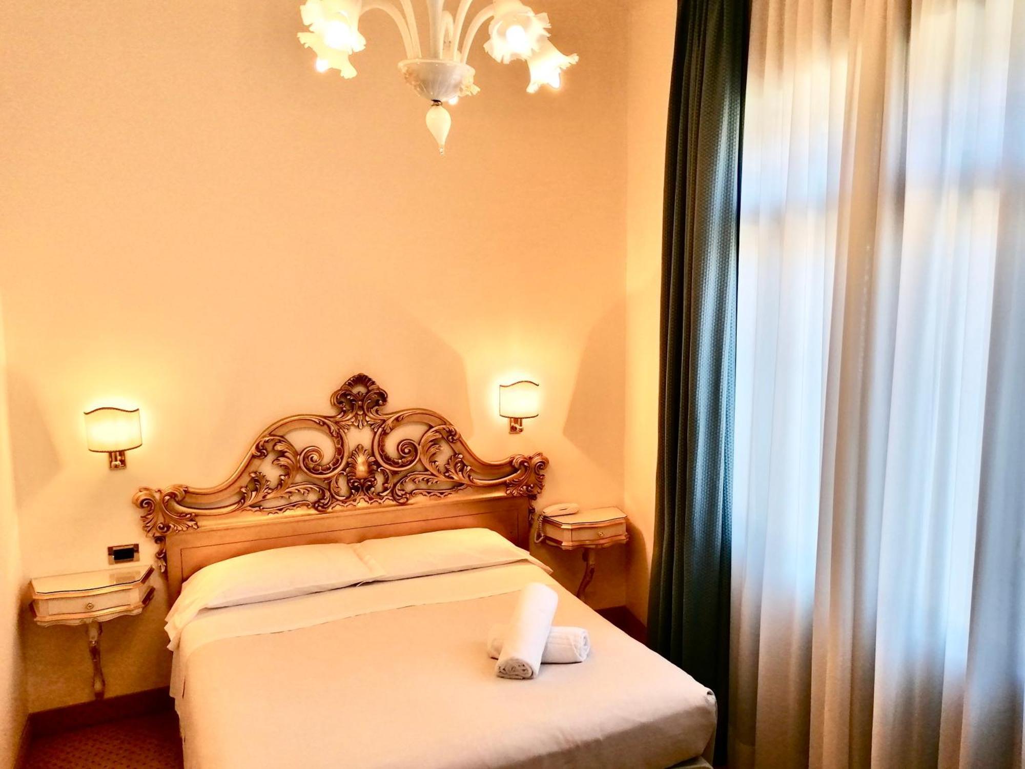 Hotel Gardena Veneţia Cameră foto