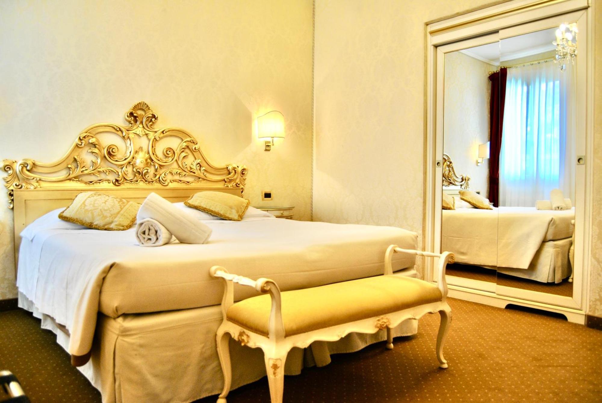 Hotel Gardena Veneţia Cameră foto