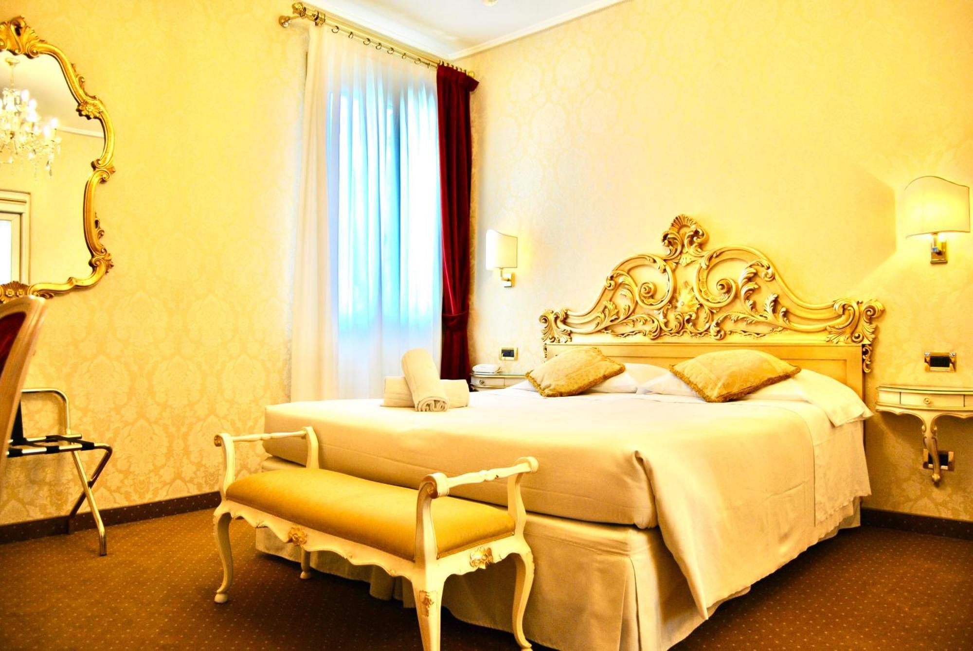 Hotel Gardena Veneţia Cameră foto