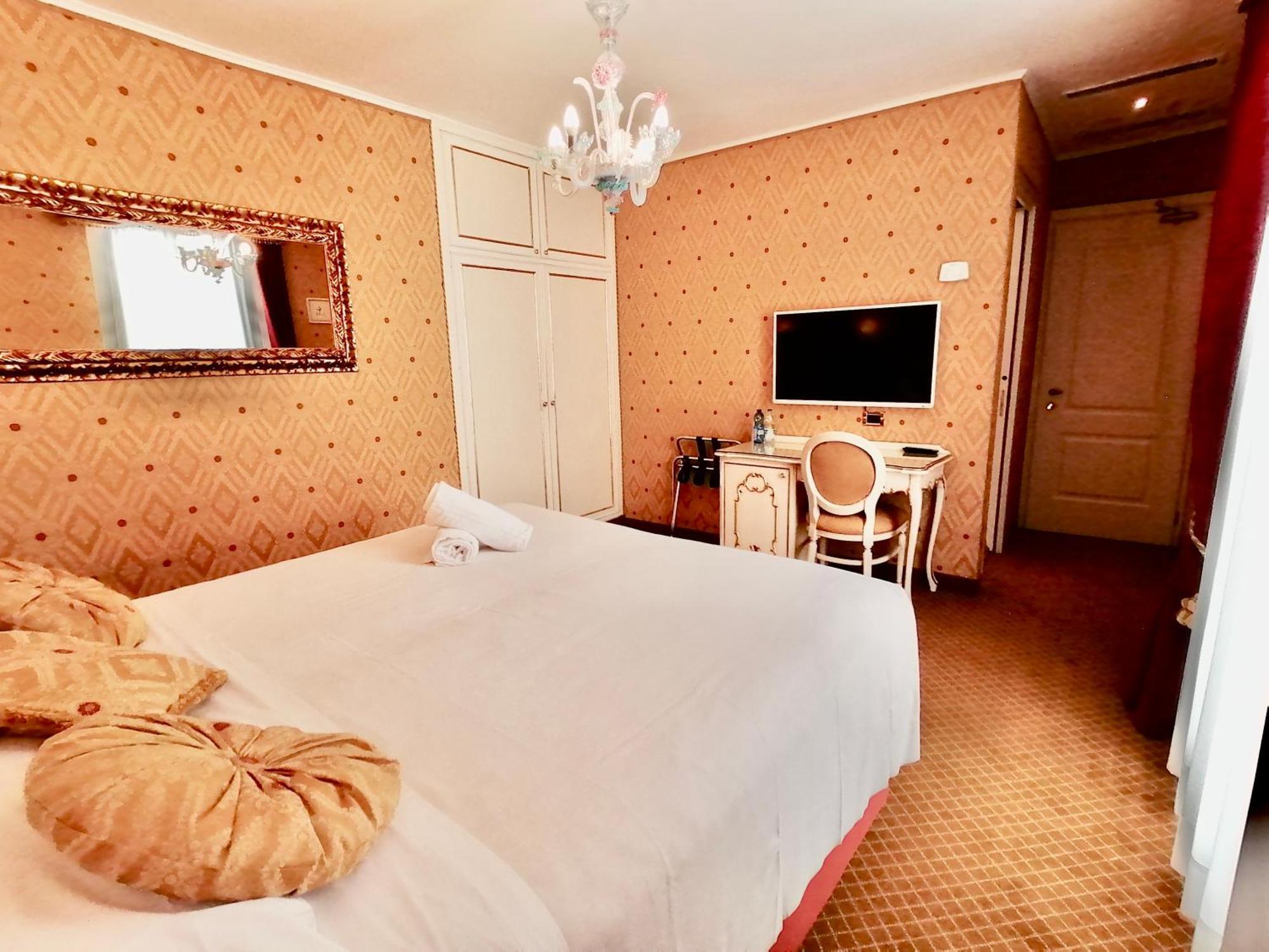 Hotel Gardena Veneţia Cameră foto